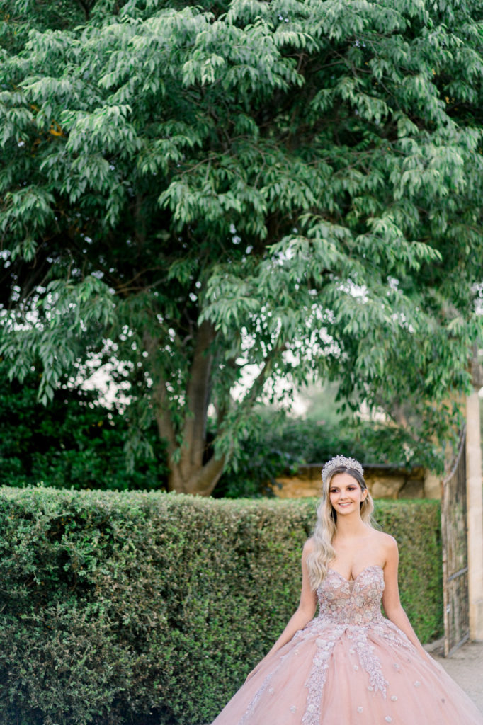 bride first look french venue